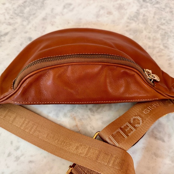 CELINE | Tan Leather Pouch - Picture 5 of 10